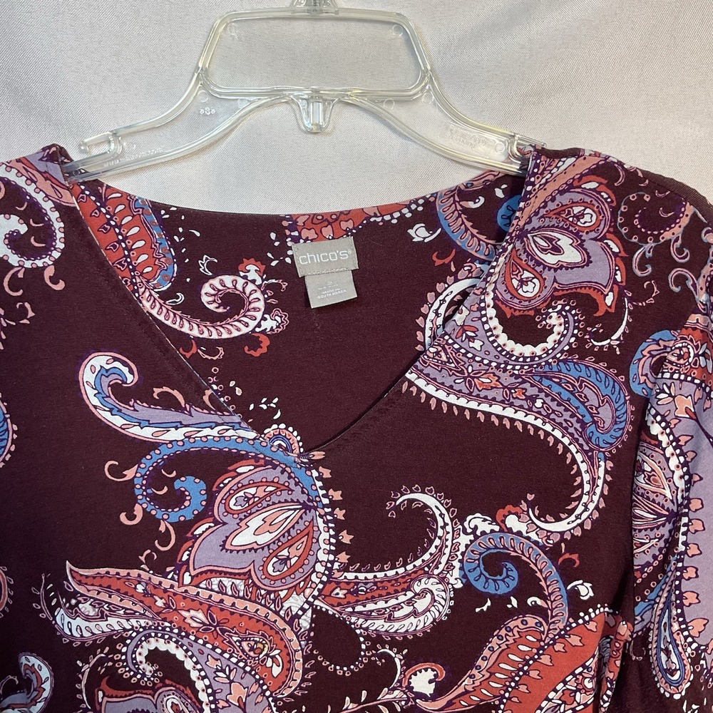 Chicos 2 Large 12-14 Burgundy Floral Paisley Artsy V-neck 3/4 Sleeve Blouse Top - Picture 2 of 5